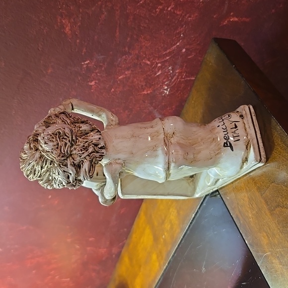 Pre-owned - Vtg - Signed w/o Tag - Dino Bencini "Lady On Scale" Figurine - Italy - Picture 4 of 10